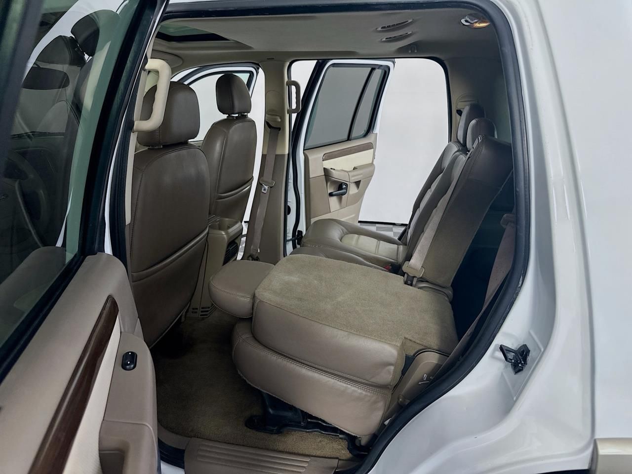2005 Ford Explorer Eddie Bauer Tacoma WA