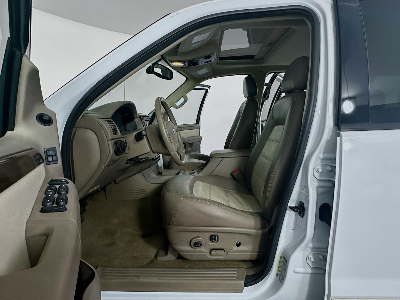 2005 Ford Explorer Eddie Bauer Tacoma WA