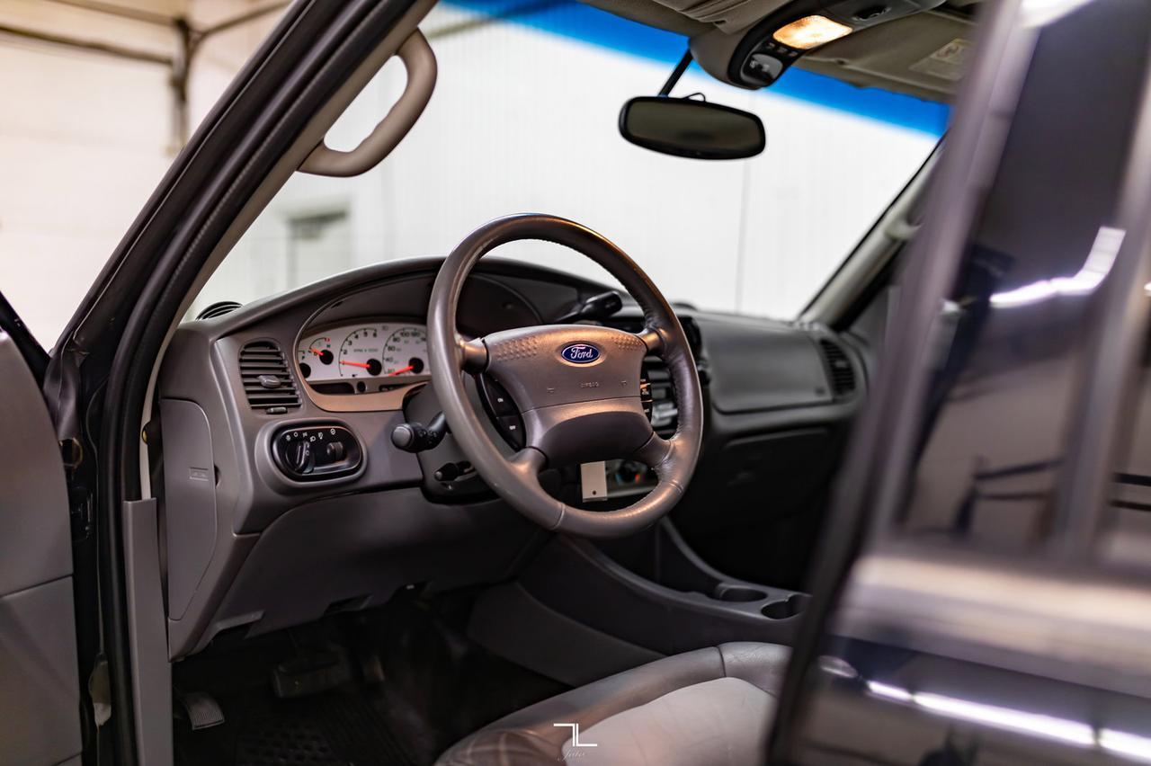 2005 Ford Explorer Sport Trac 4x4 XLT XLT Sport Leather Roof Red Deer AB