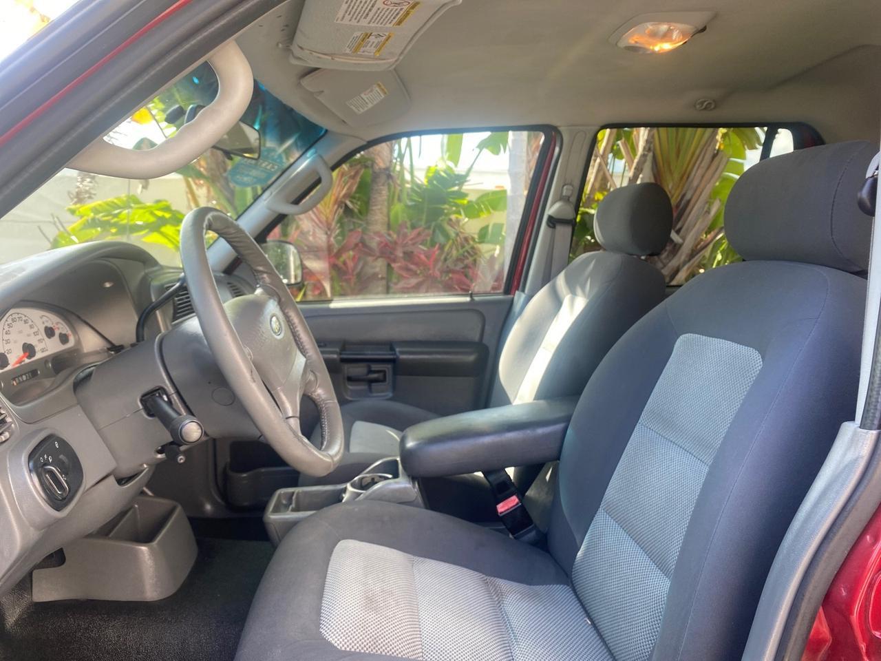 2005 Ford Explorer Sport Trac PU XLS LOW MILES 72,457 Pompano Beach FL