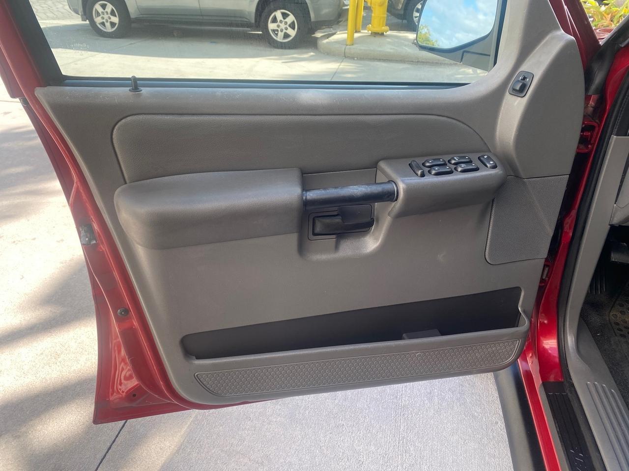 2005 Ford Explorer Sport Trac PU XLS LOW MILES 72,457 Pompano Beach FL