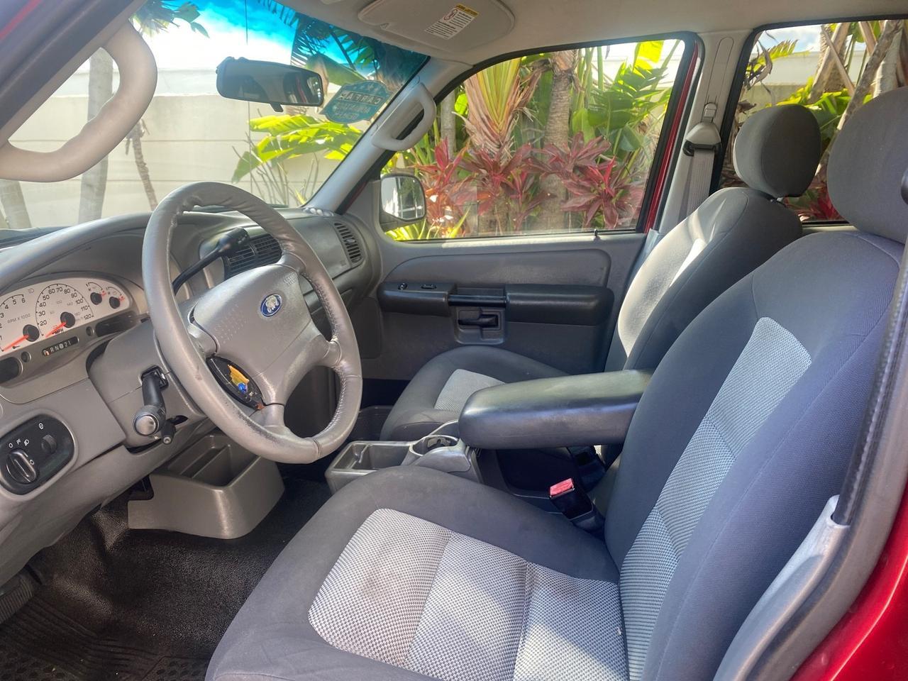 2005 Ford Explorer Sport Trac PU XLS LOW MILES 72,457 Pompano Beach FL