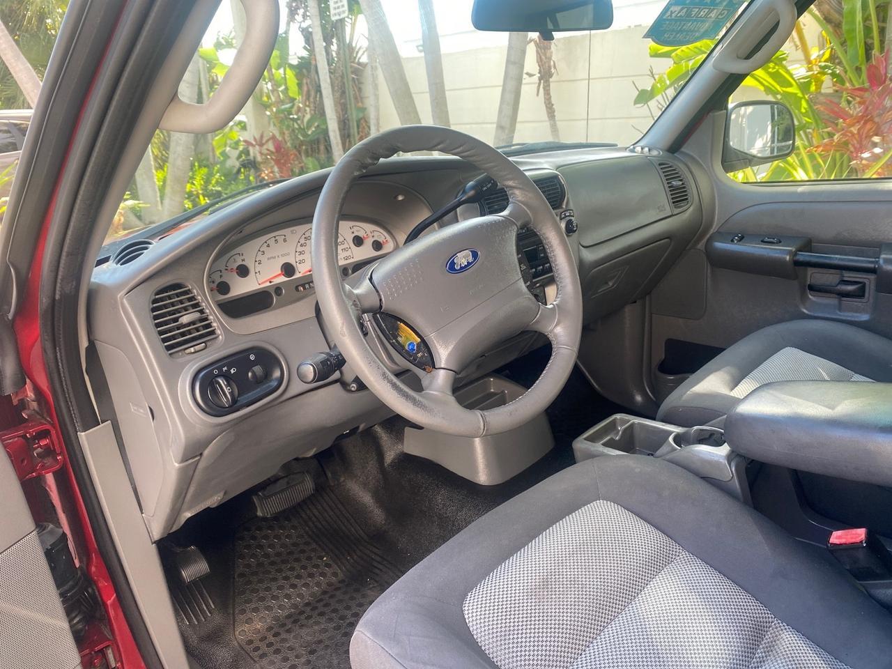 2005 Ford Explorer Sport Trac PU XLS LOW MILES 72,457 Pompano Beach FL