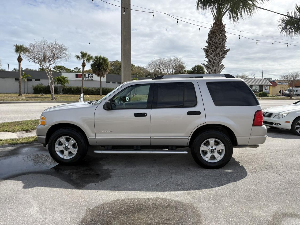 2005 Ford Explorer XLT