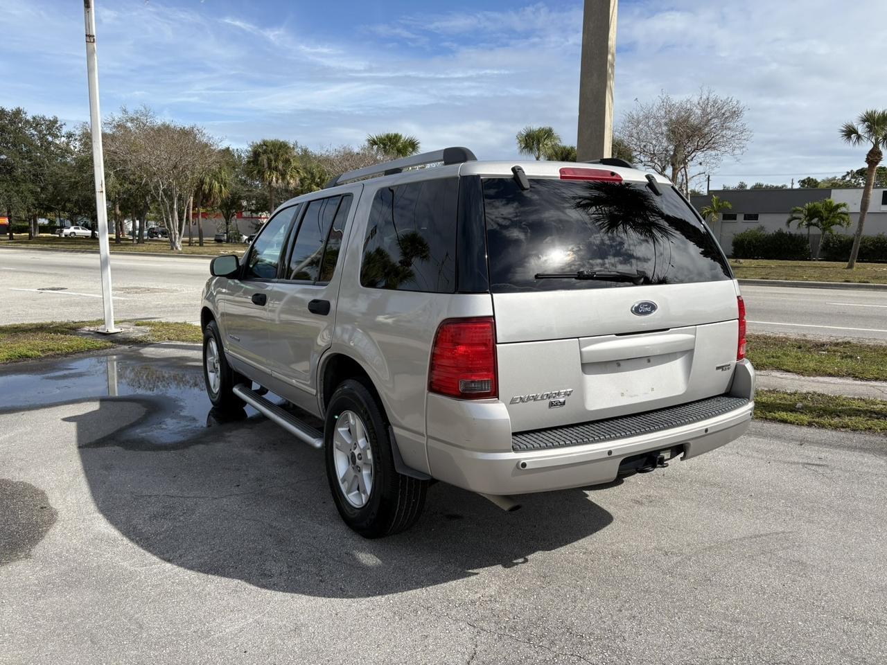 2005 Ford Explorer XLT