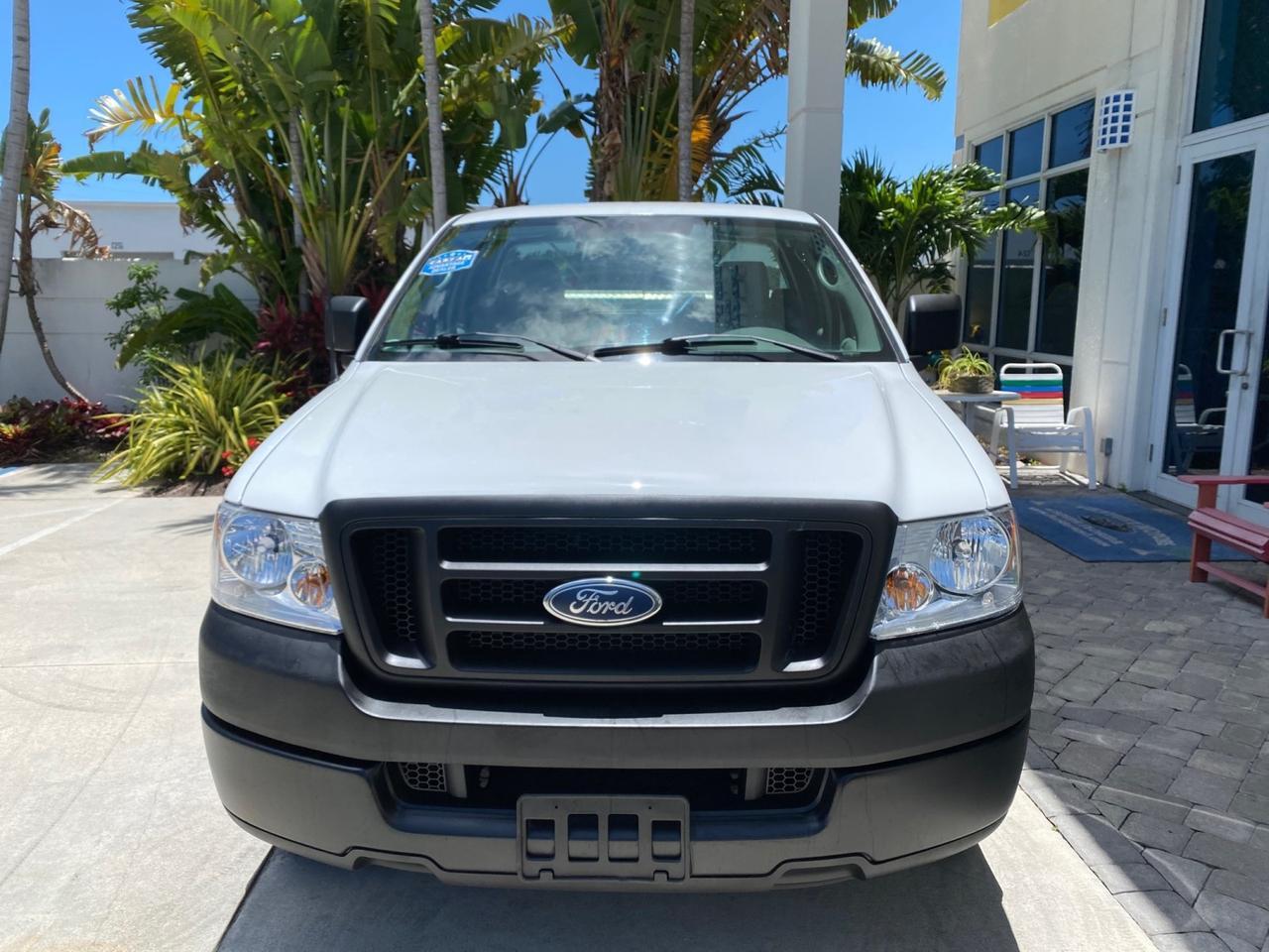 2005 Ford F-150 PU STX LOW MILES 18,931