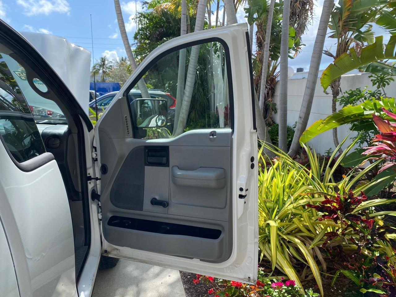 2005 Ford F-150 PU STX LOW MILES 18,931 Pompano Beach FL