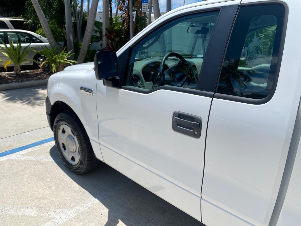 2005 Ford F-150 XL 1 OWNER LOW MILES 23,679 Pompano Beach FL