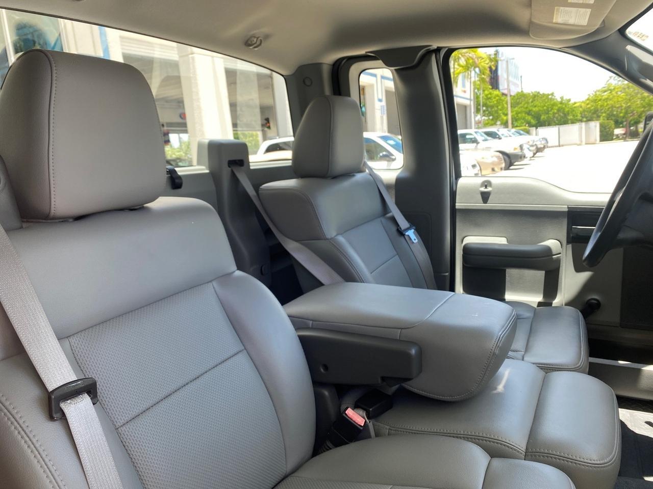 2005 Ford F-150 XL 1 OWNER LOW MILES 23,679 Pompano Beach FL