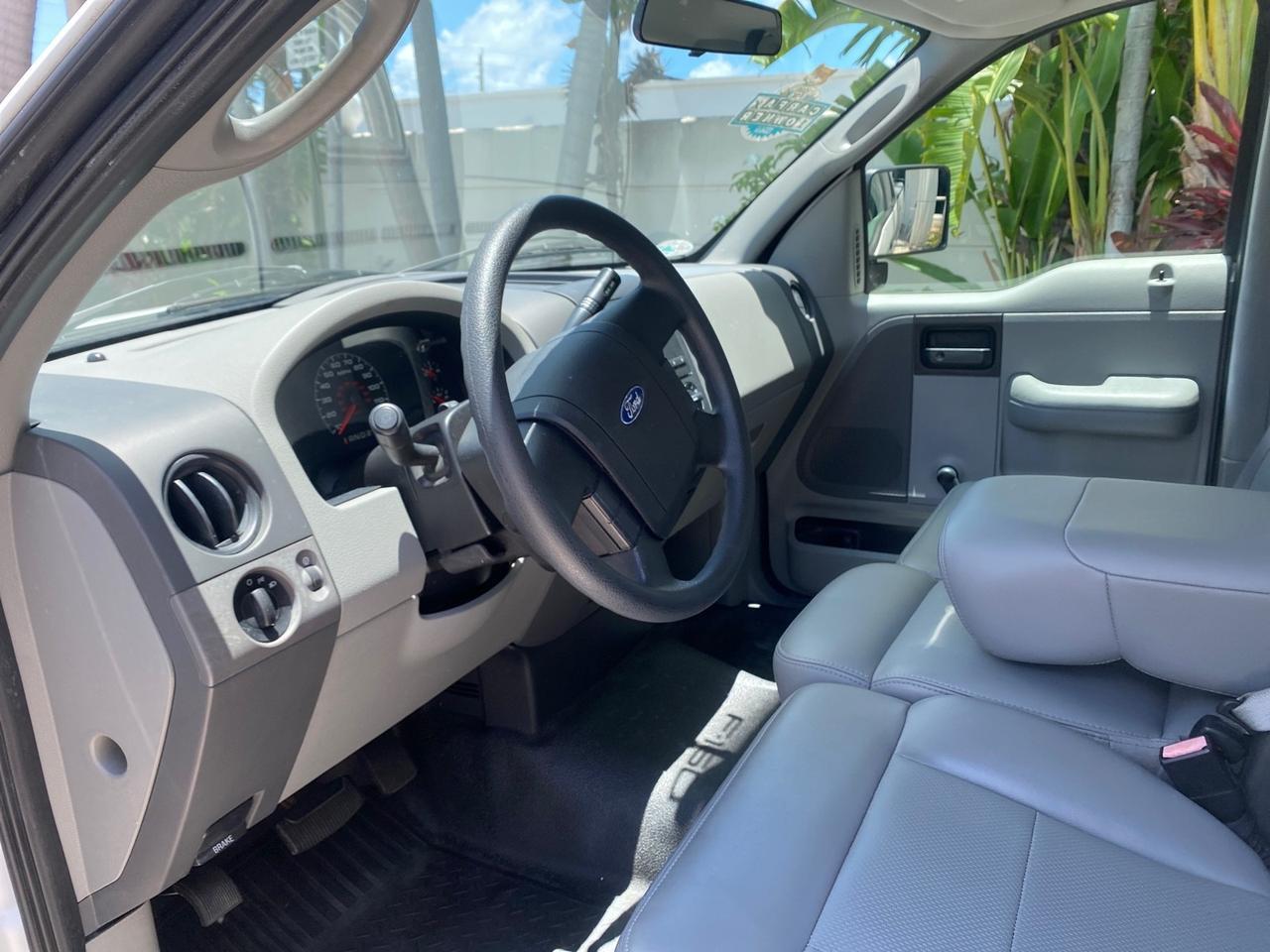 2005 Ford F-150 XL 1 OWNER LOW MILES 23,679 Pompano Beach FL
