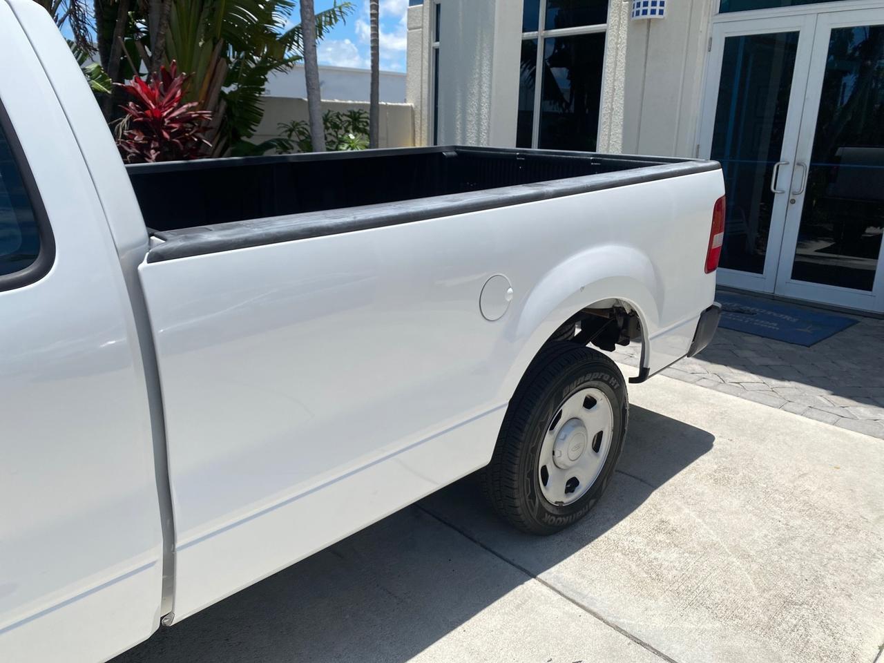 2005 Ford F-150 XL 1 OWNER LOW MILES 23,679 Pompano Beach FL