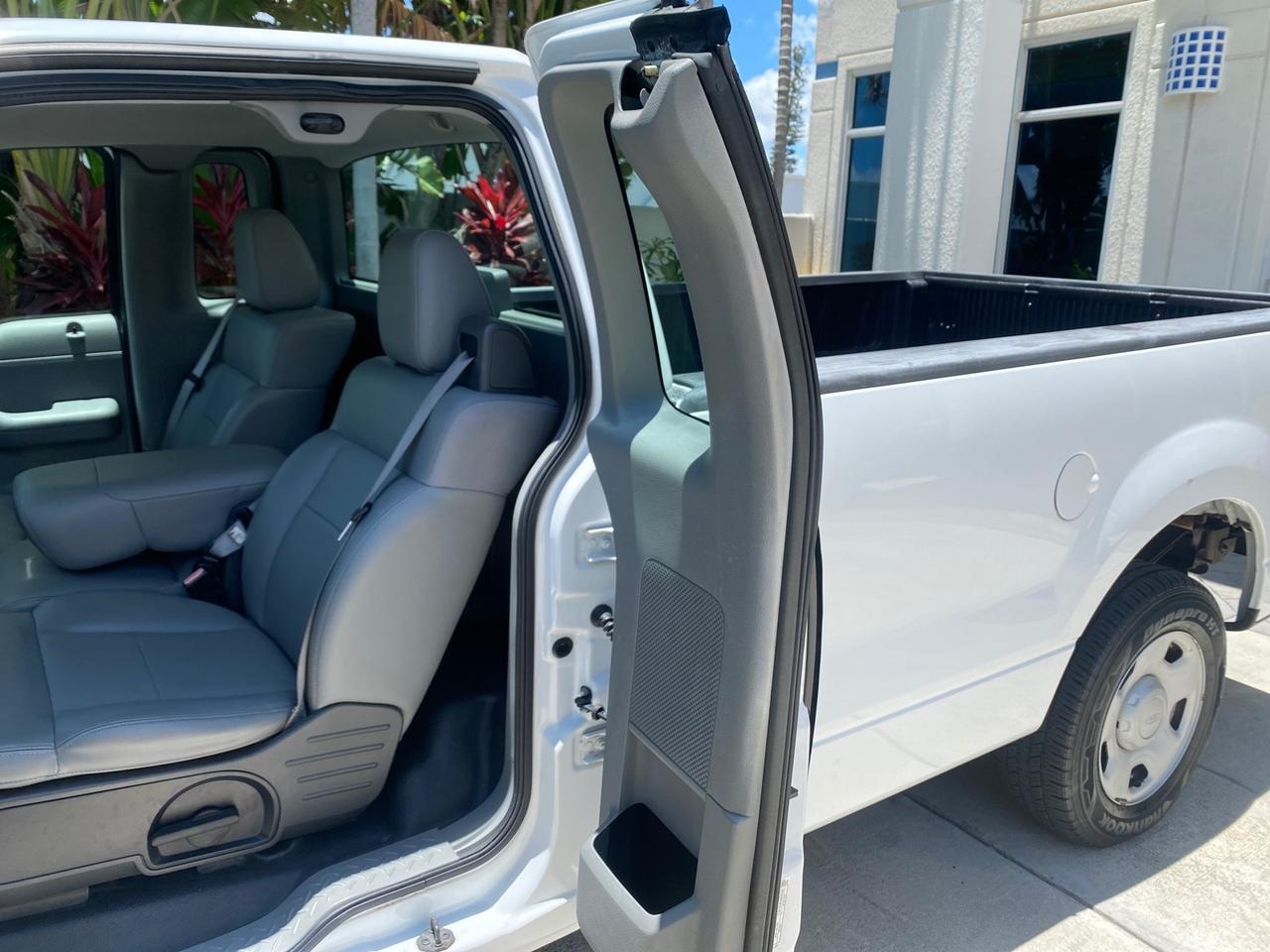 2005 Ford F-150 XL 1 OWNER LOW MILES 23,679 Pompano Beach FL