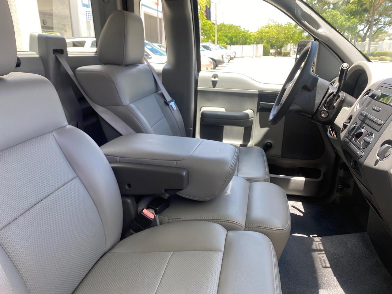 2005 Ford F-150 XL 1 OWNER LOW MILES 23,679 Pompano Beach FL