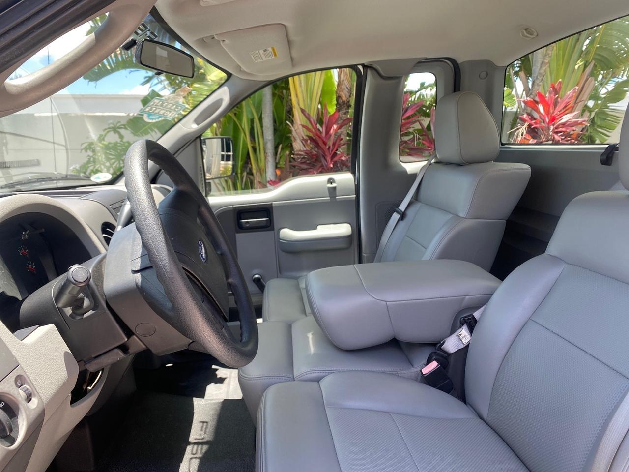 2005 Ford F-150 XL 1 OWNER LOW MILES 23,679 Pompano Beach FL