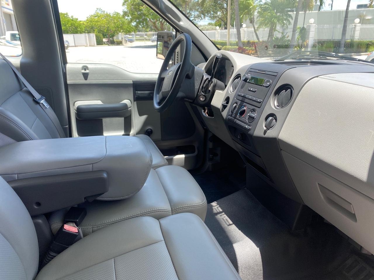2005 Ford F-150 XL 1 OWNER LOW MILES 23,679 Pompano Beach FL