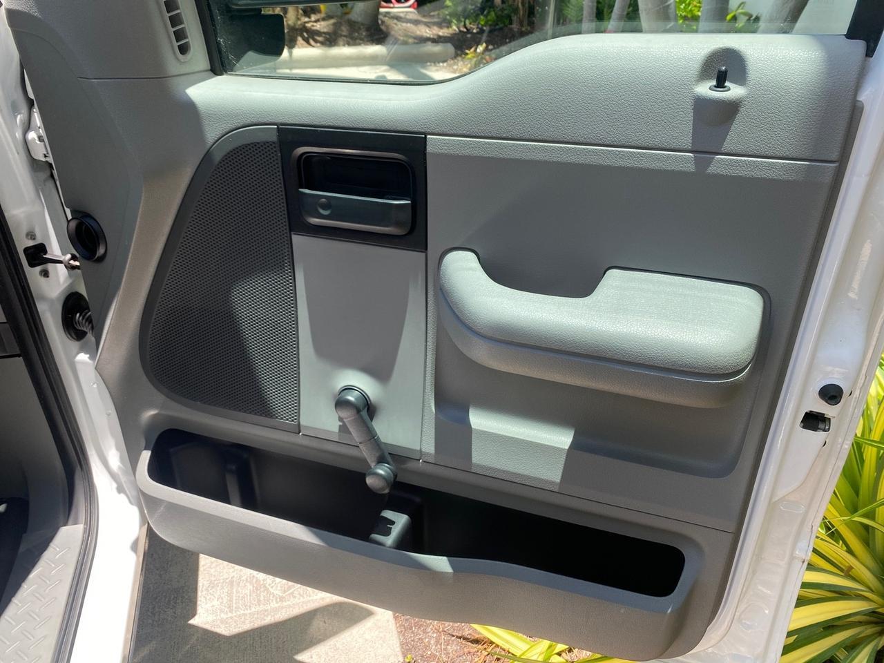 2005 Ford F-150 XL 1 OWNER LOW MILES 23,679 Pompano Beach FL