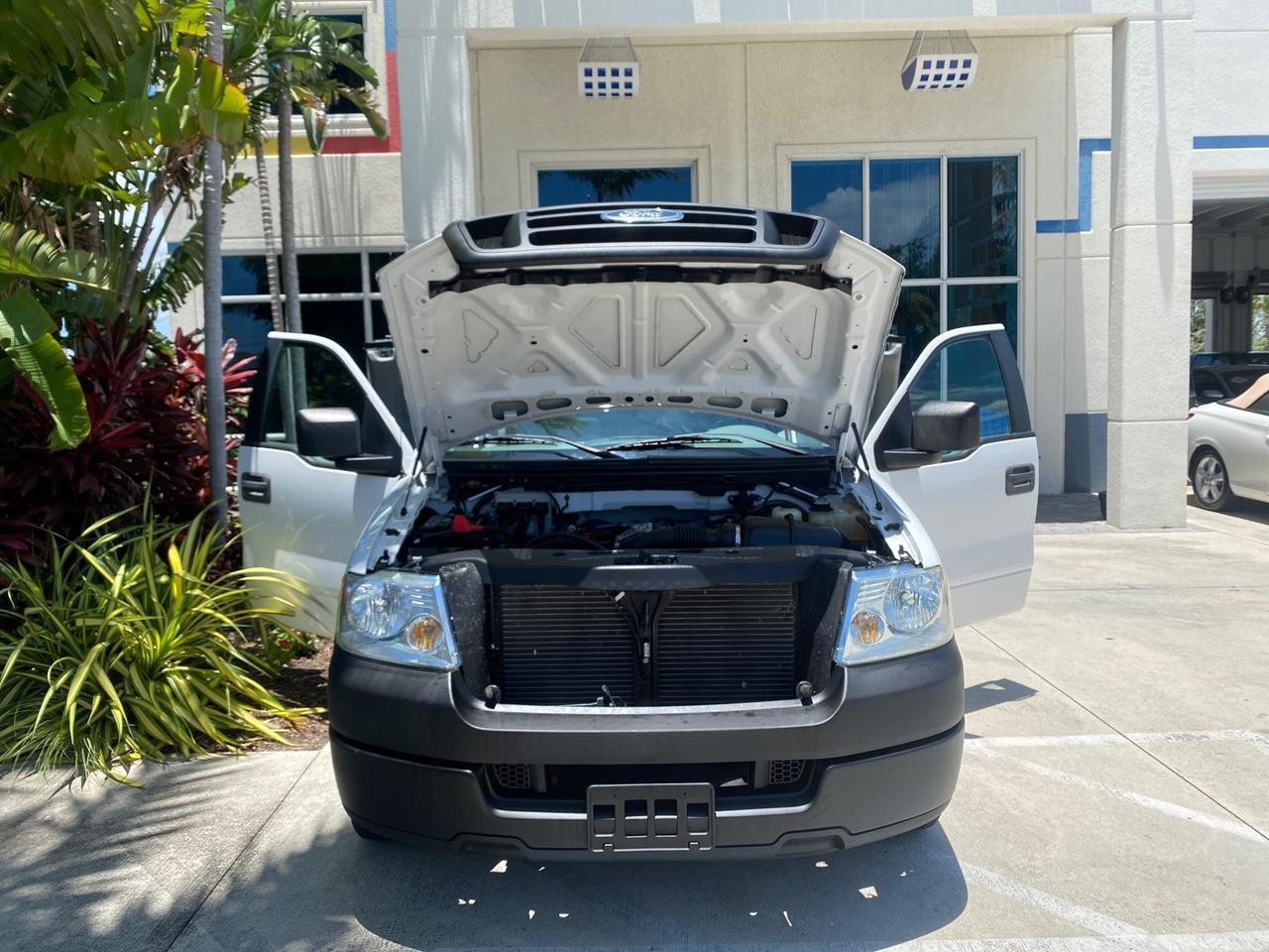2005 Ford F-150 XL 1 OWNER LOW MILES 23,679 Pompano Beach FL