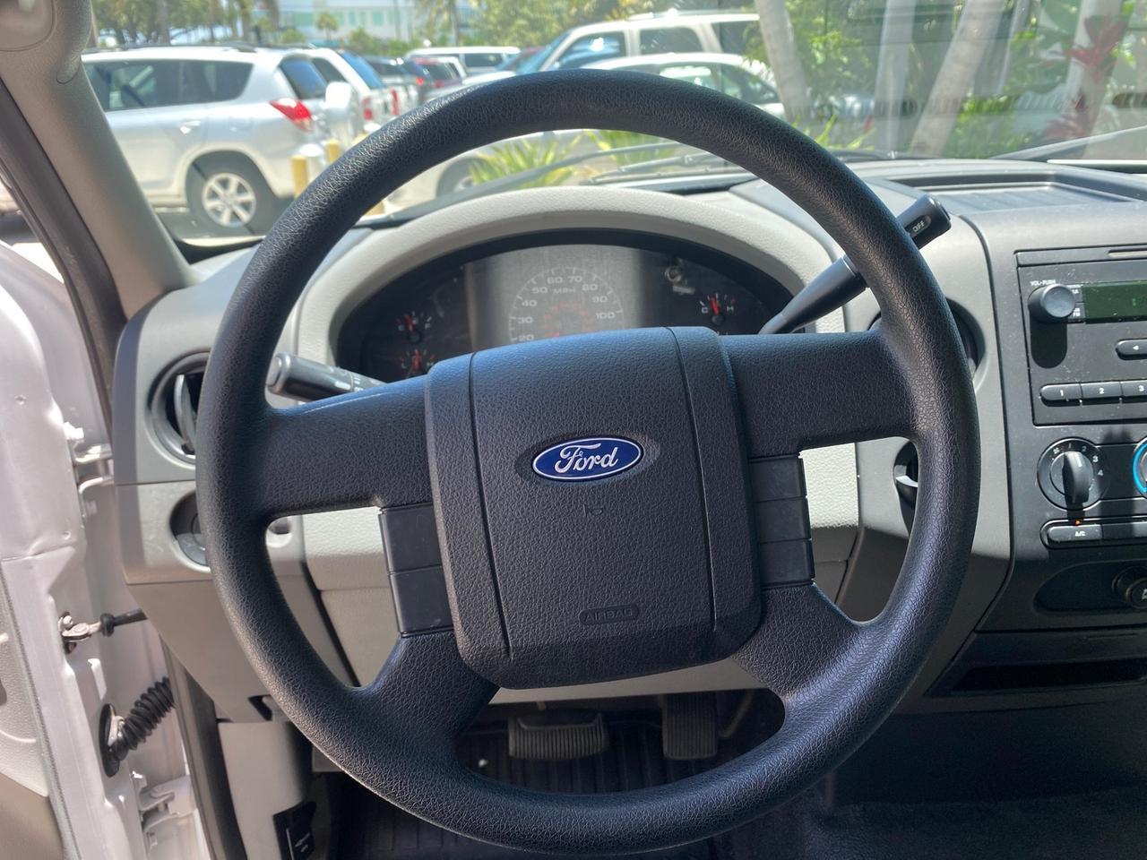 2005 Ford F-150 XL 1 OWNER LOW MILES 23,679 Pompano Beach FL