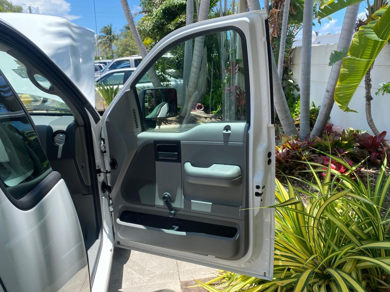 2005 Ford F-150 XL 1 OWNER LOW MILES 23,679 Pompano Beach FL
