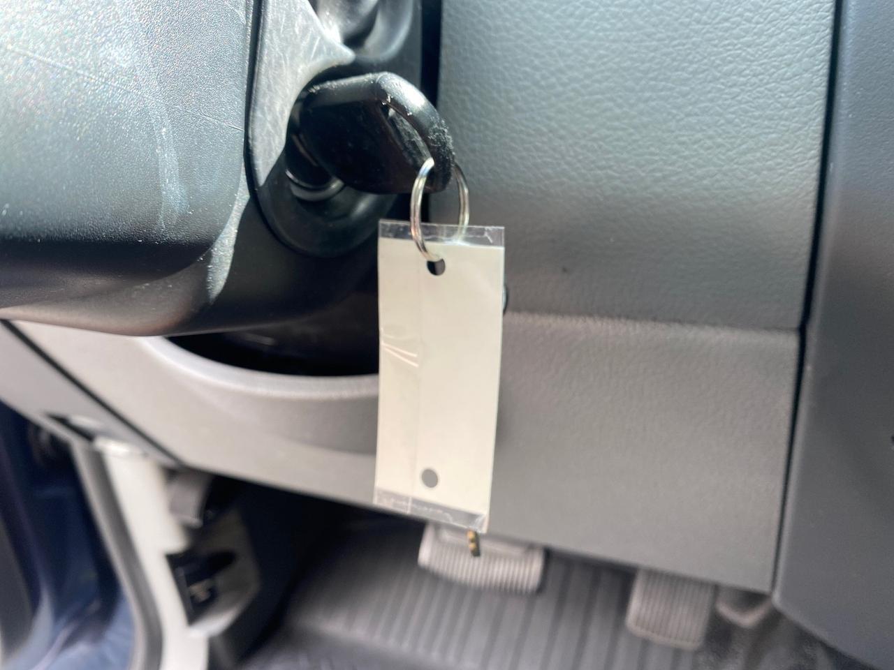 2005 Ford F-150 XL LOW MILES 27,620 1 OWNER FL Pompano Beach FL