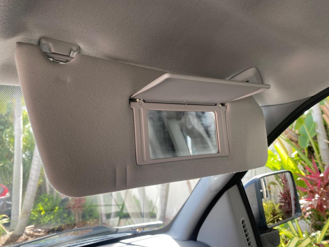 2005 Ford F-150 XL LOW MILES 27,620 1 OWNER FL Pompano Beach FL