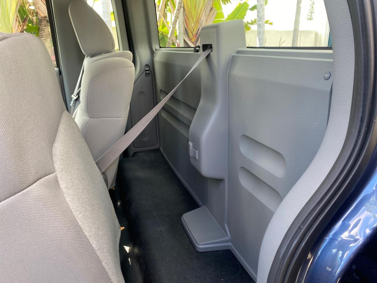 2005 Ford F-150 XL LOW MILES 27,620 1 OWNER FL Pompano Beach FL