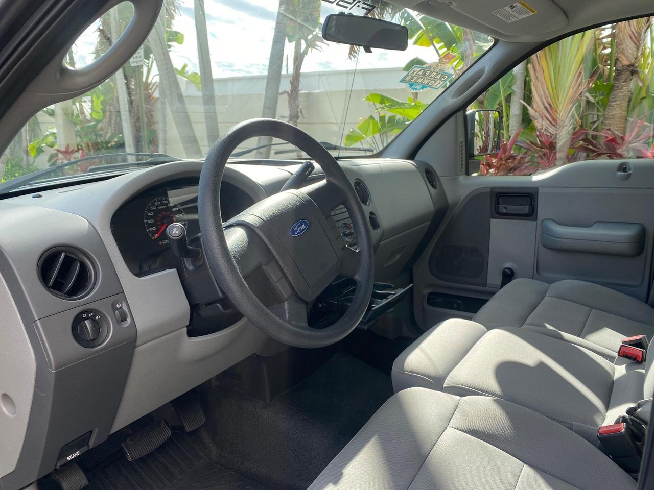 2005 Ford F-150 XL LOW MILES 27,620 1 OWNER FL Pompano Beach FL