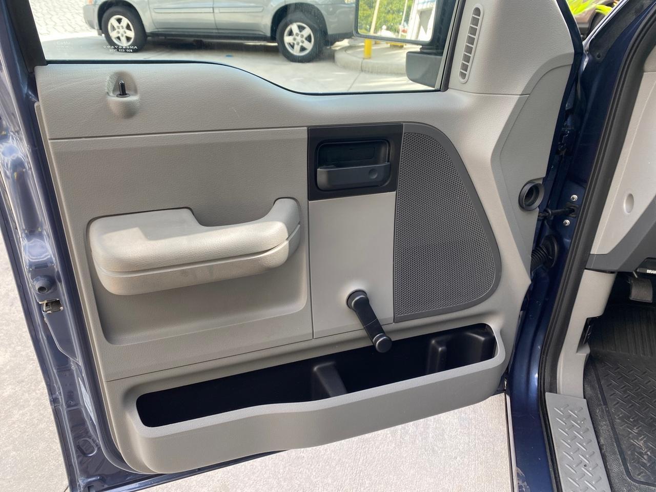 2005 Ford F-150 XL LOW MILES 27,620 1 OWNER FL Pompano Beach FL