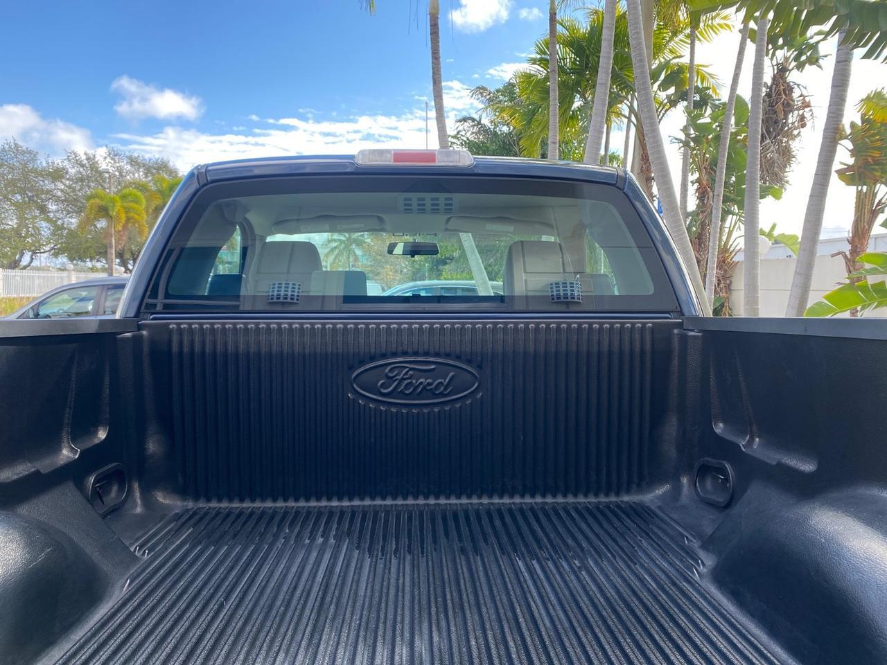 2005 Ford F-150 XL LOW MILES 27,620 1 OWNER FL Pompano Beach FL