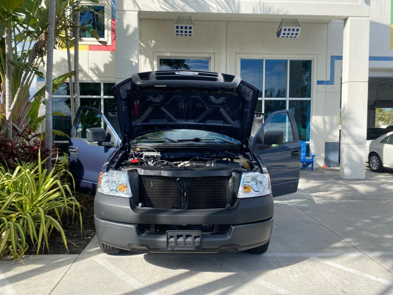 2005 Ford F-150 XL LOW MILES 27,620 1 OWNER FL Pompano Beach FL