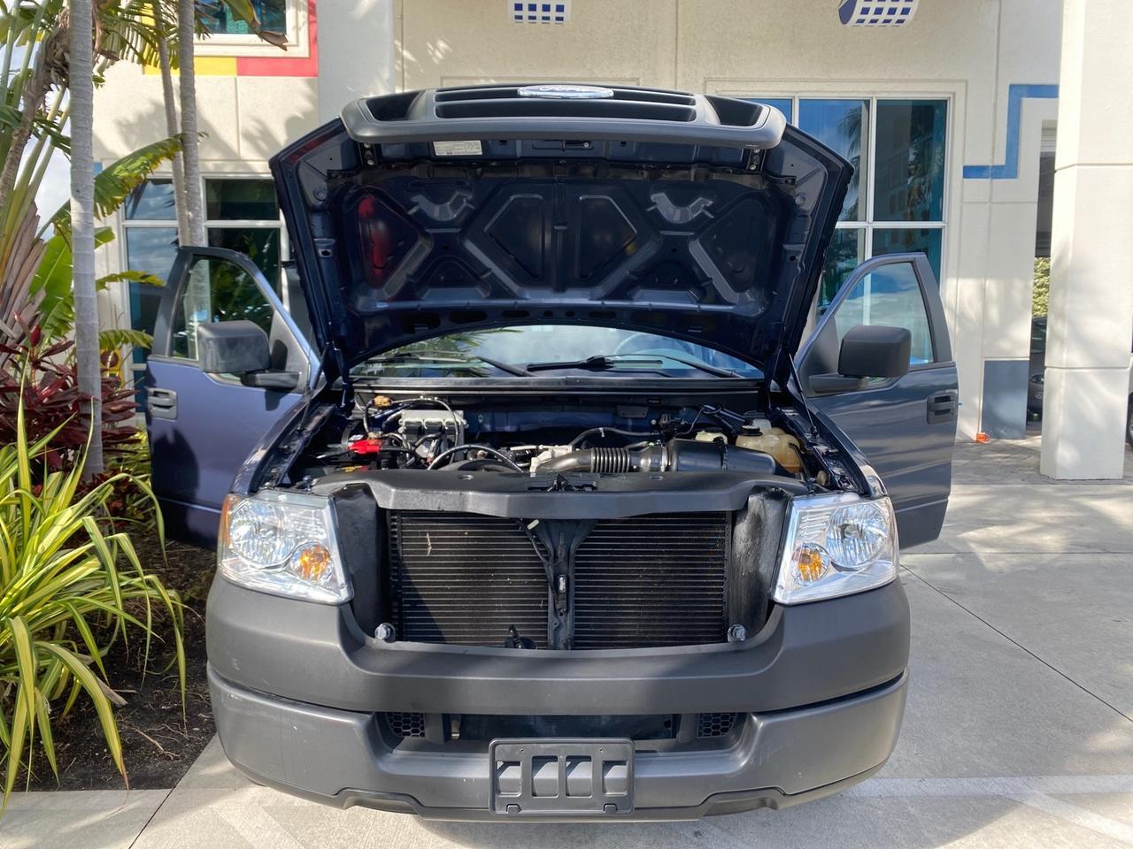 2005 Ford F-150 XL LOW MILES 27,620 1 OWNER FL Pompano Beach FL