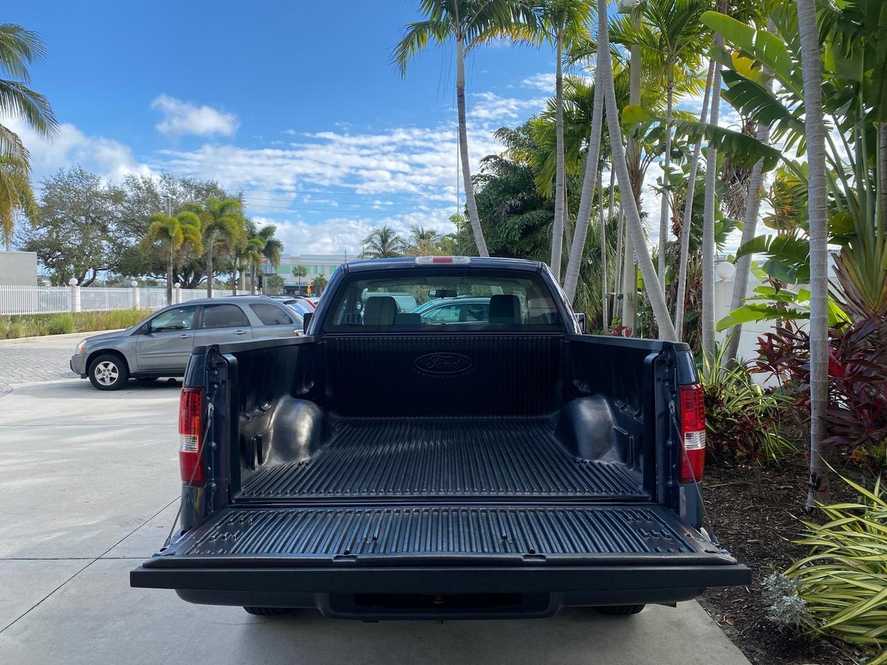 2005 Ford F-150 XL LOW MILES 27,620 1 OWNER FL Pompano Beach FL