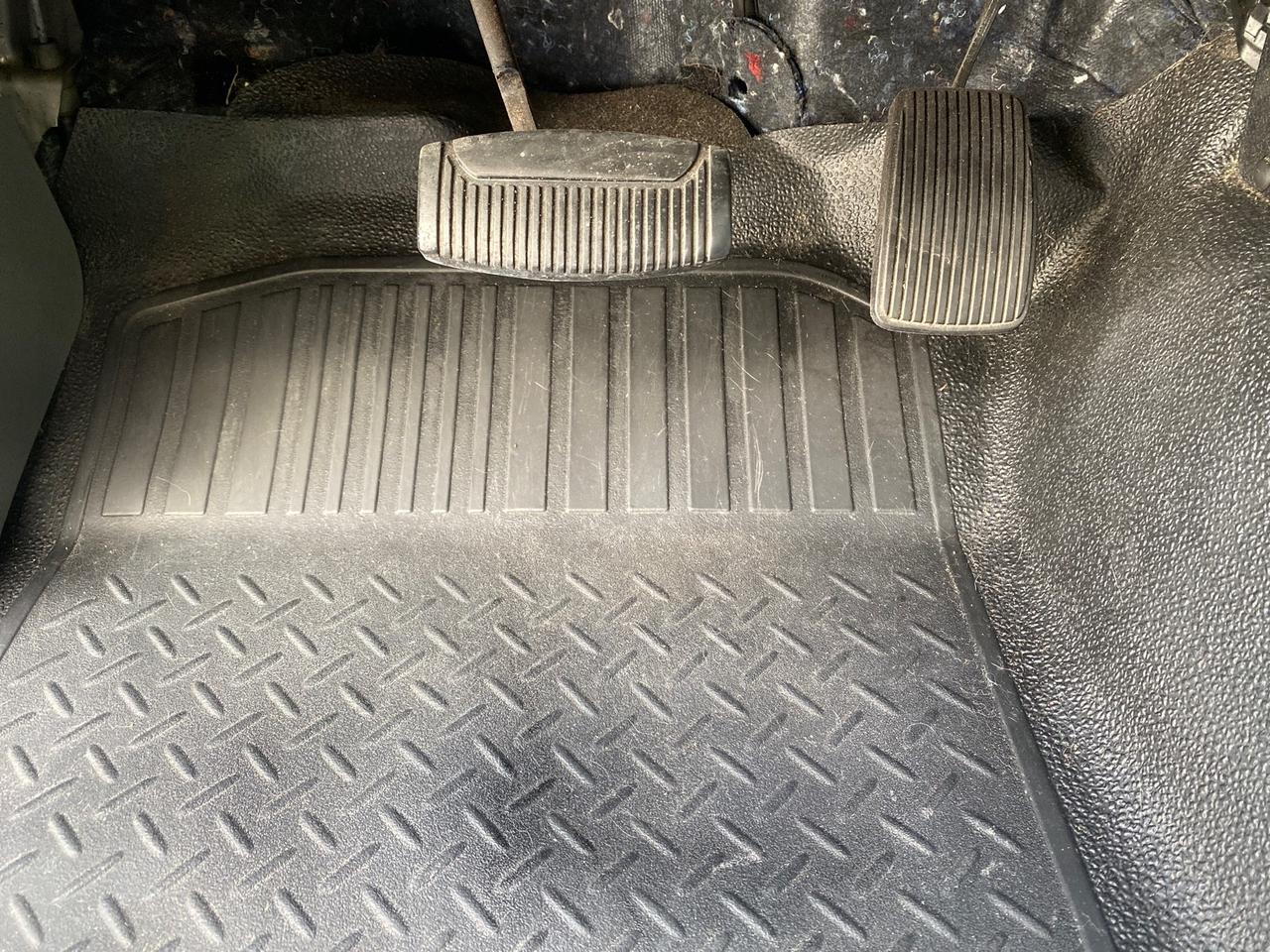 2005 Ford F-150 XL LOW MILES 27,620 1 OWNER FL Pompano Beach FL