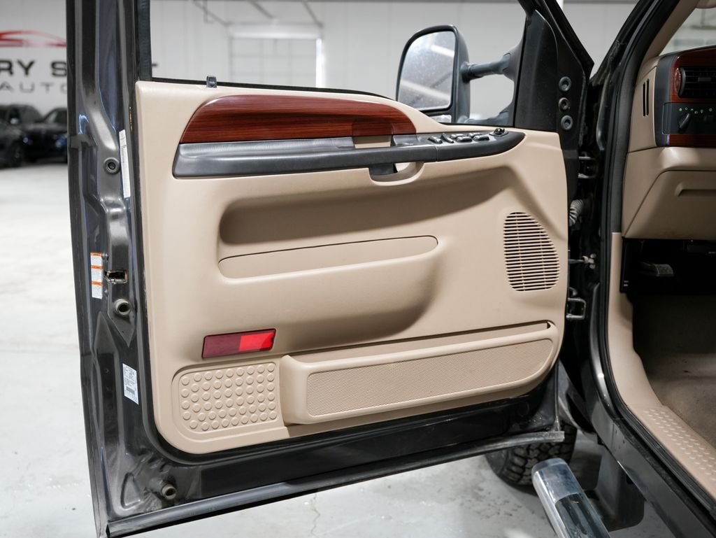 2005 Ford F-350SD Lariat Tigard OR