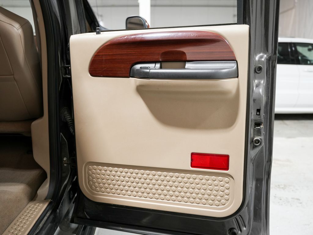 2005 Ford F-350SD Lariat Tigard OR