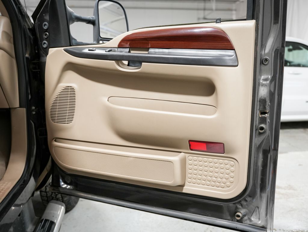 2005 Ford F-350SD Lariat Tigard OR