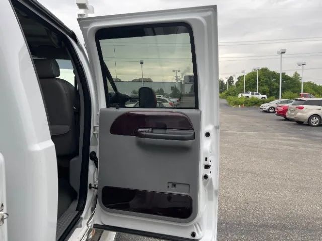 2005 Ford F550 Super Duty Crew Cab & Chassis 176  W.B. 4D Cincinnati OH