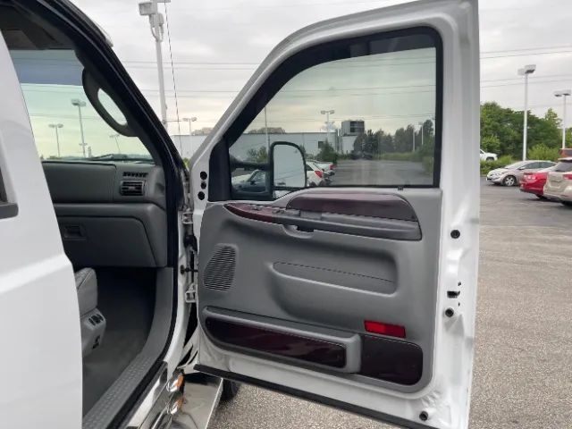 2005 Ford F550 Super Duty Crew Cab & Chassis 176  W.B. 4D Cincinnati OH