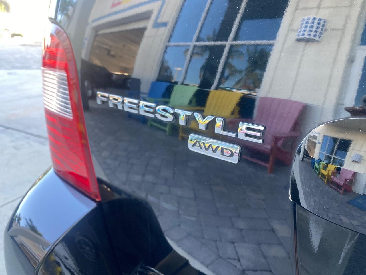 2005 Ford Freestyle Limited LOW MILES 69,845 1 OWNER AWD Pompano Beach FL