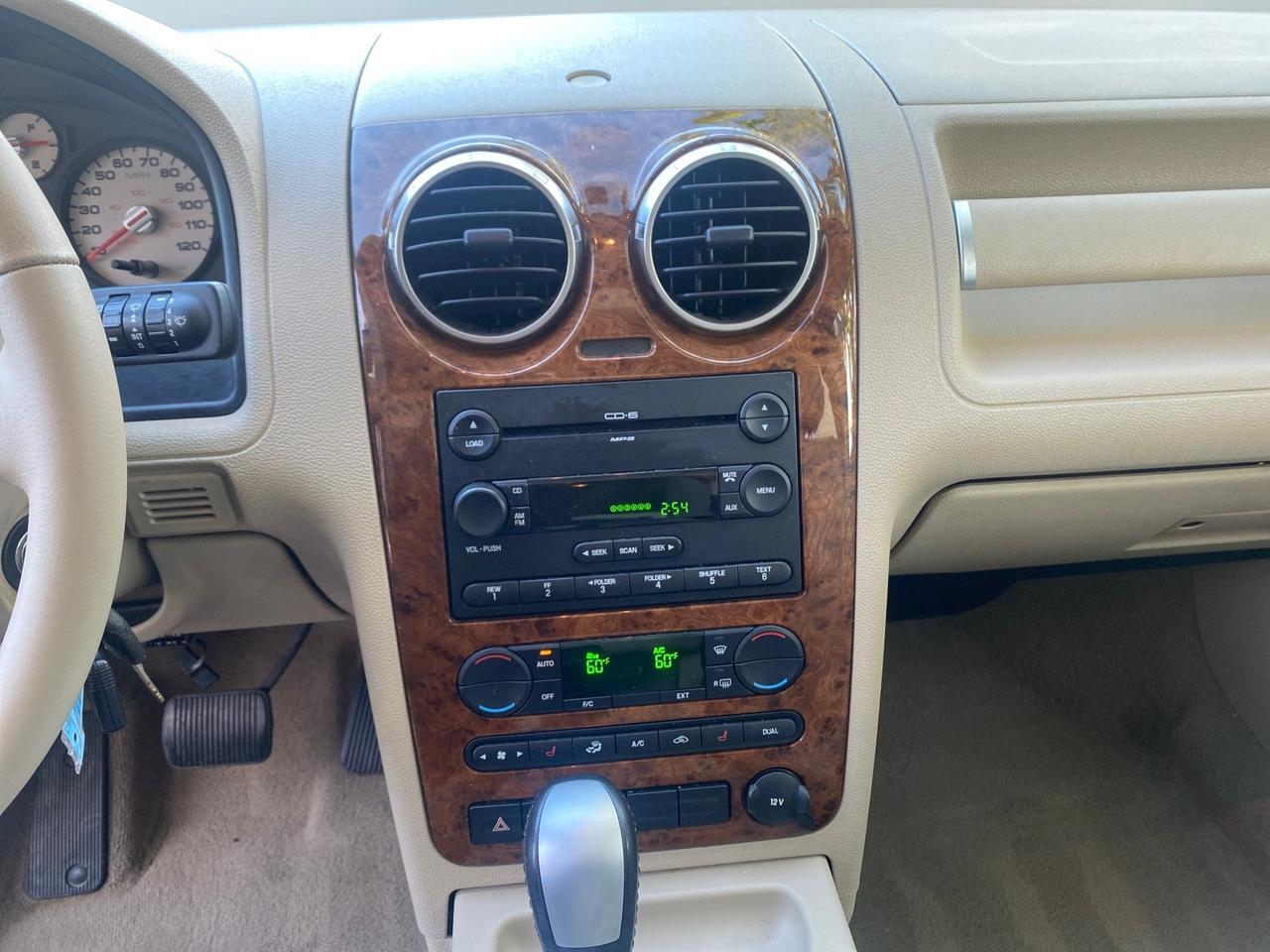 2005 Ford Freestyle Limited LOW MILES 69,845 1 OWNER AWD Pompano Beach FL