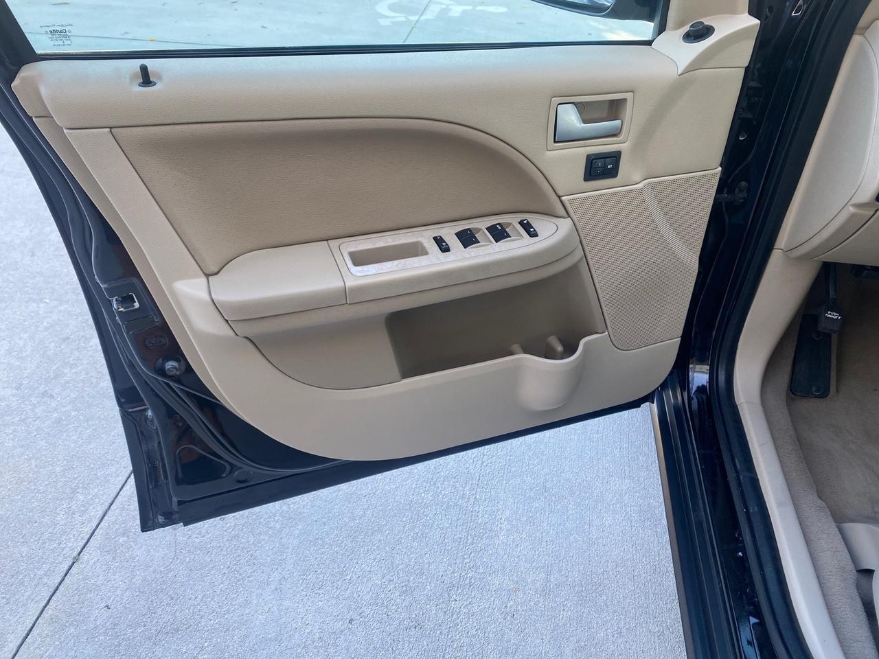 2005 Ford Freestyle Limited LOW MILES 69,845 1 OWNER AWD Pompano Beach FL