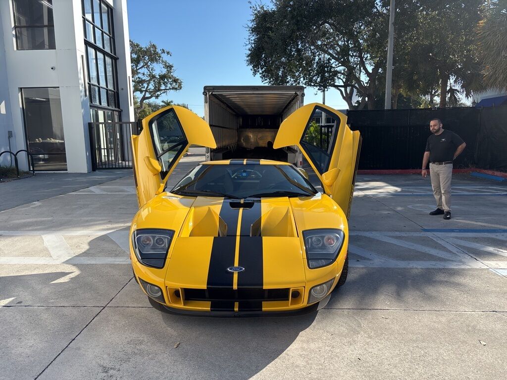 2005 Ford GT Base