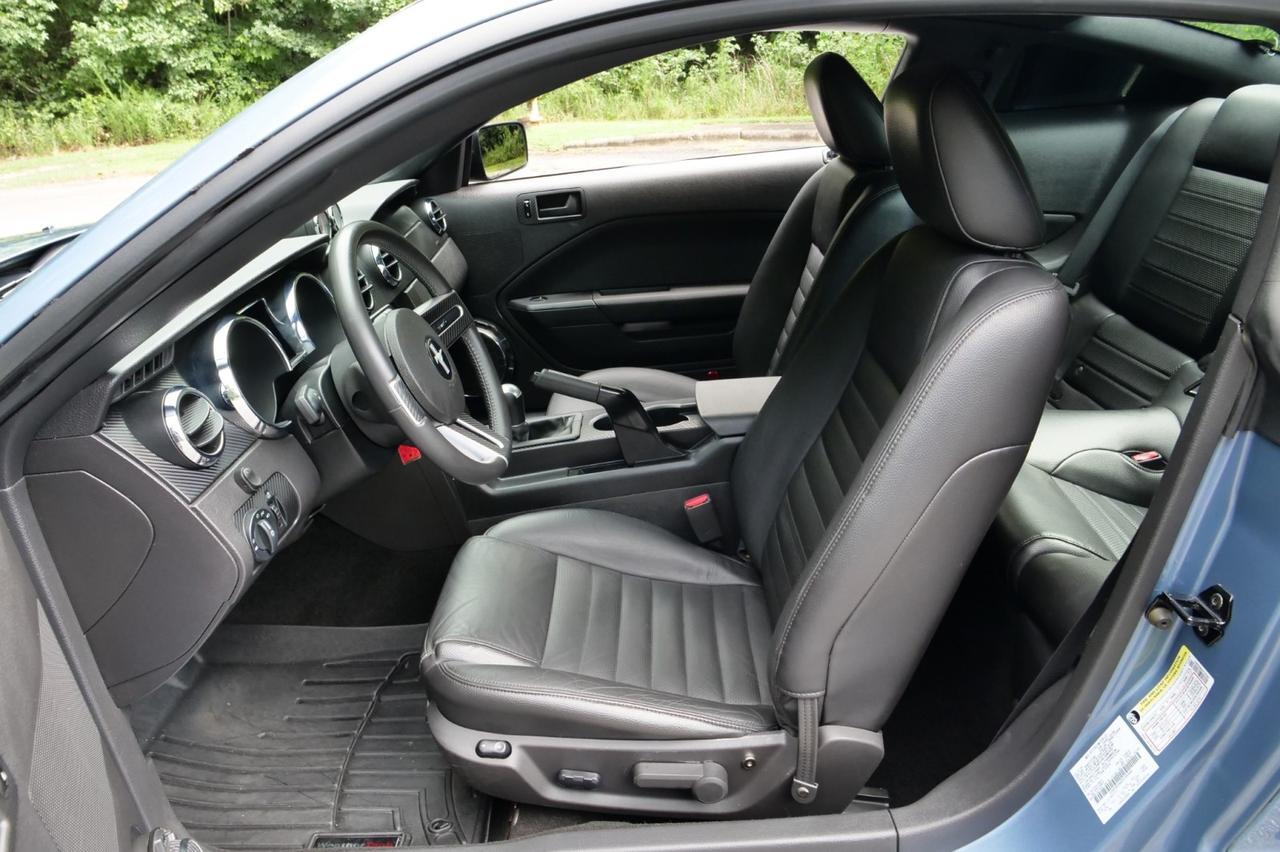 2005 Ford Mustang GT Deluxe / Saleen Supercharger / Flowmaster / 4.6L V8! Lincolnton NC