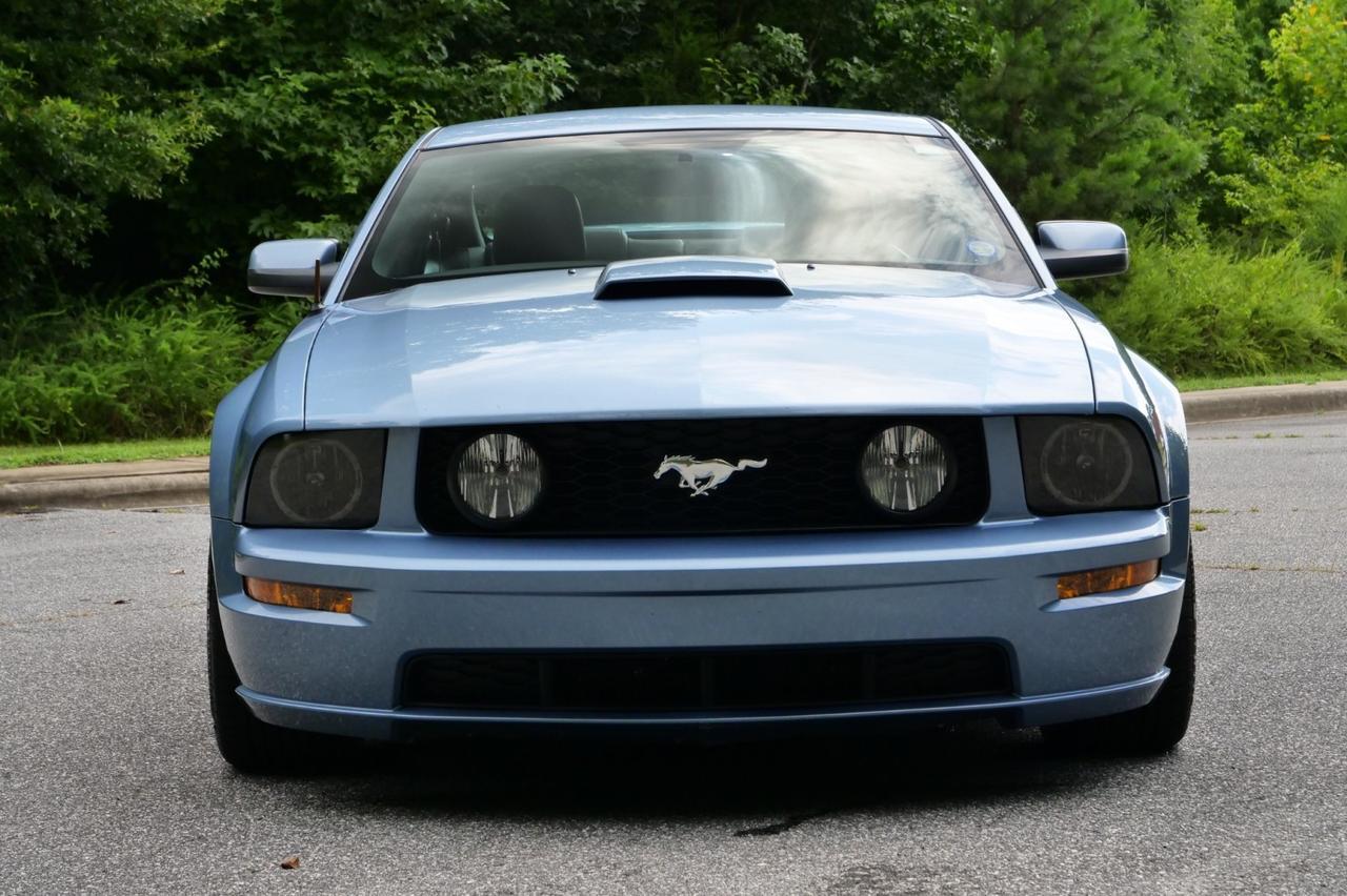 2005 Ford Mustang GT Deluxe / Saleen Supercharger / Flowmaster / 4.6L V8! Lincolnton NC