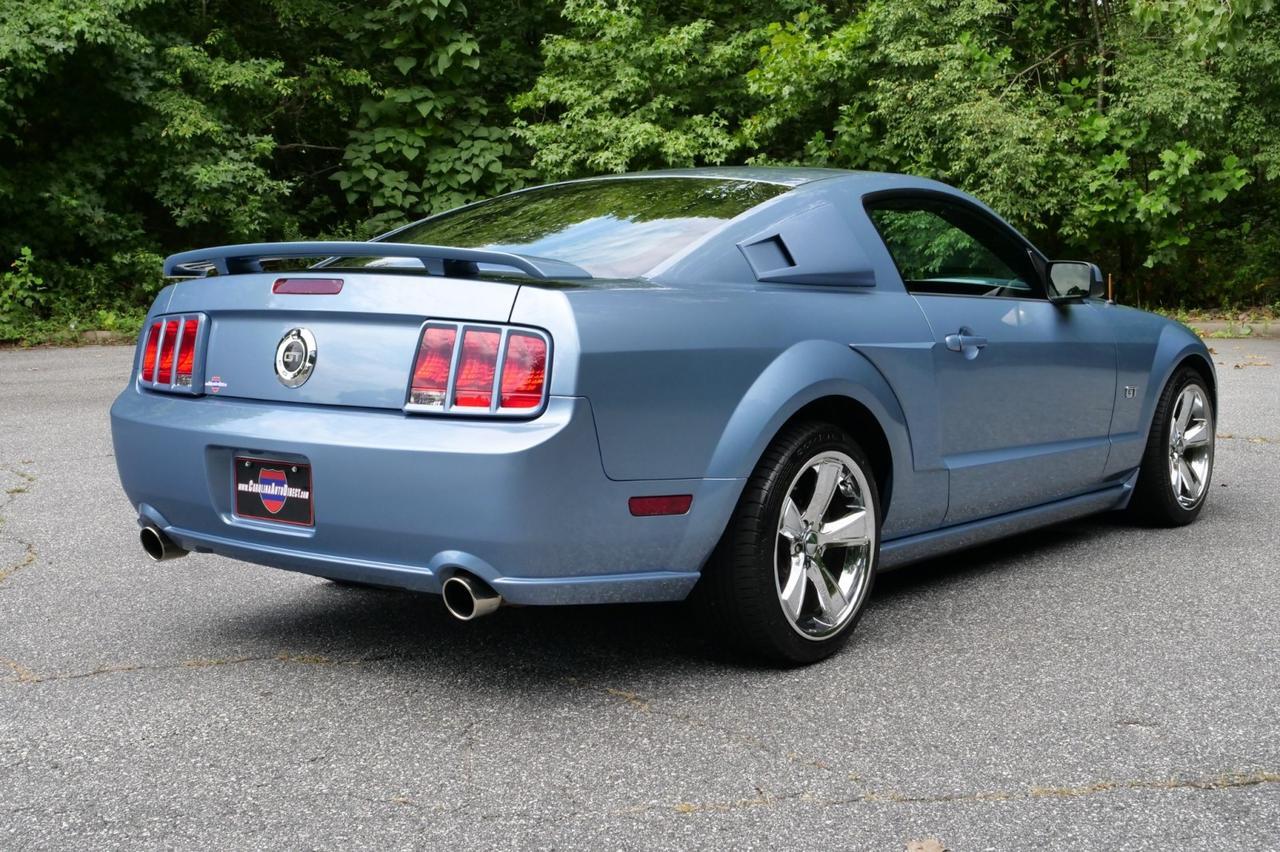 2005 Ford Mustang GT Deluxe / Saleen Supercharger / Flowmaster / 4.6L V8! Lincolnton NC