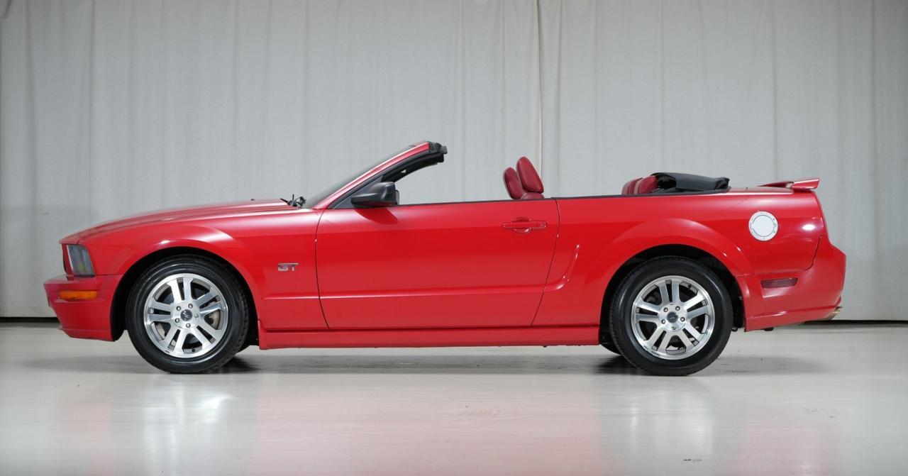 2005 Ford Mustang GT Premium 5-Speed Manual Convertible