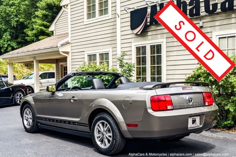 2005 Ford Mustang Premium Convertible 5-Speed Boston MA