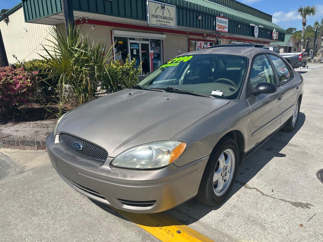 2005 Ford Taurus SE