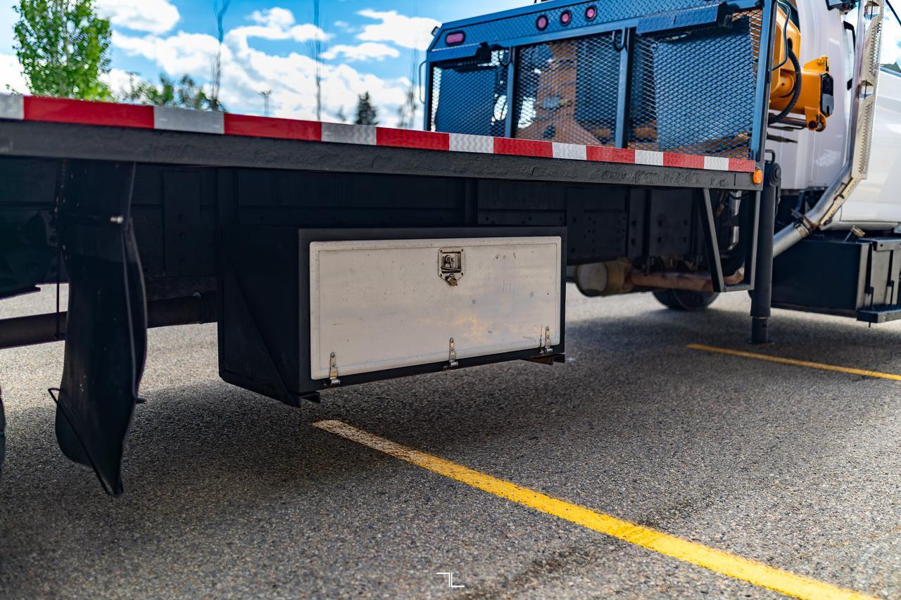 2005 GMC C7500 Daycab Picker Deck Diesel Red Deer AB