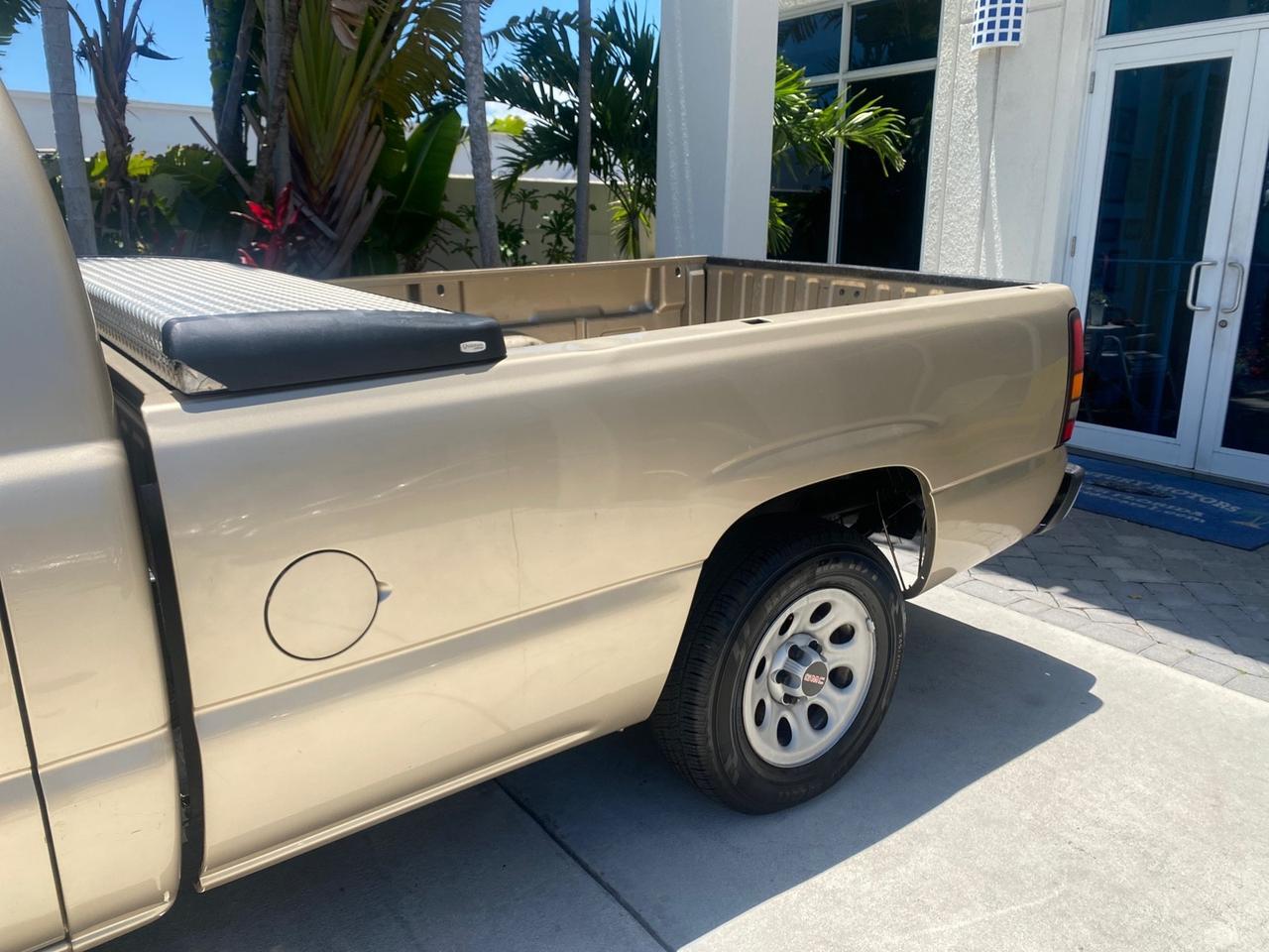 2005 GMC Sierra 1500 LOW MILES 83837 AC NO ACCIDENTS Pompano Beach FL